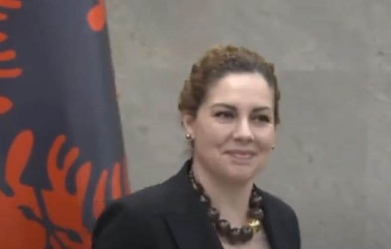 “Rama mban peng mandatin e Xhaçkës”/ Bardhi paralajmëron padi për Lindita Nikollën (VIDEO)