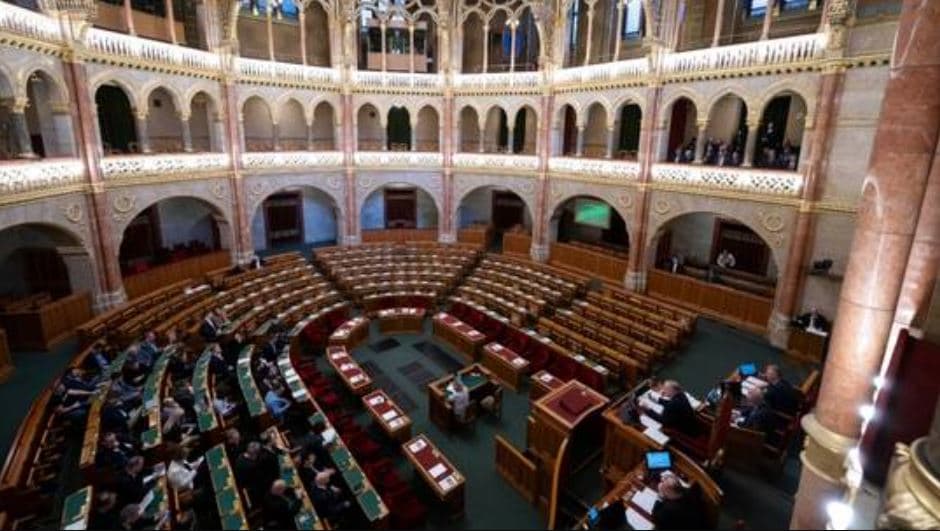 Kërkesa e Suedisë për anëtarësim në NATO, partia e Orbanit bojkoton votimin 