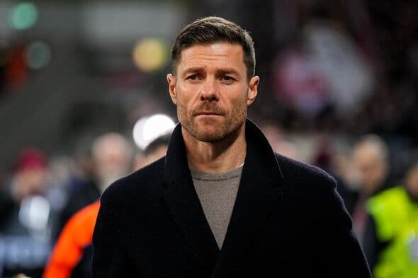 Xabi Alonso, opsion për Liverpoolin