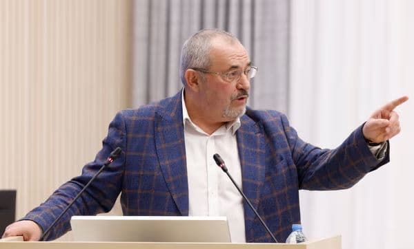 Kundërshtari i Putinit përjashtohet nga zgjedhjet presidenciale