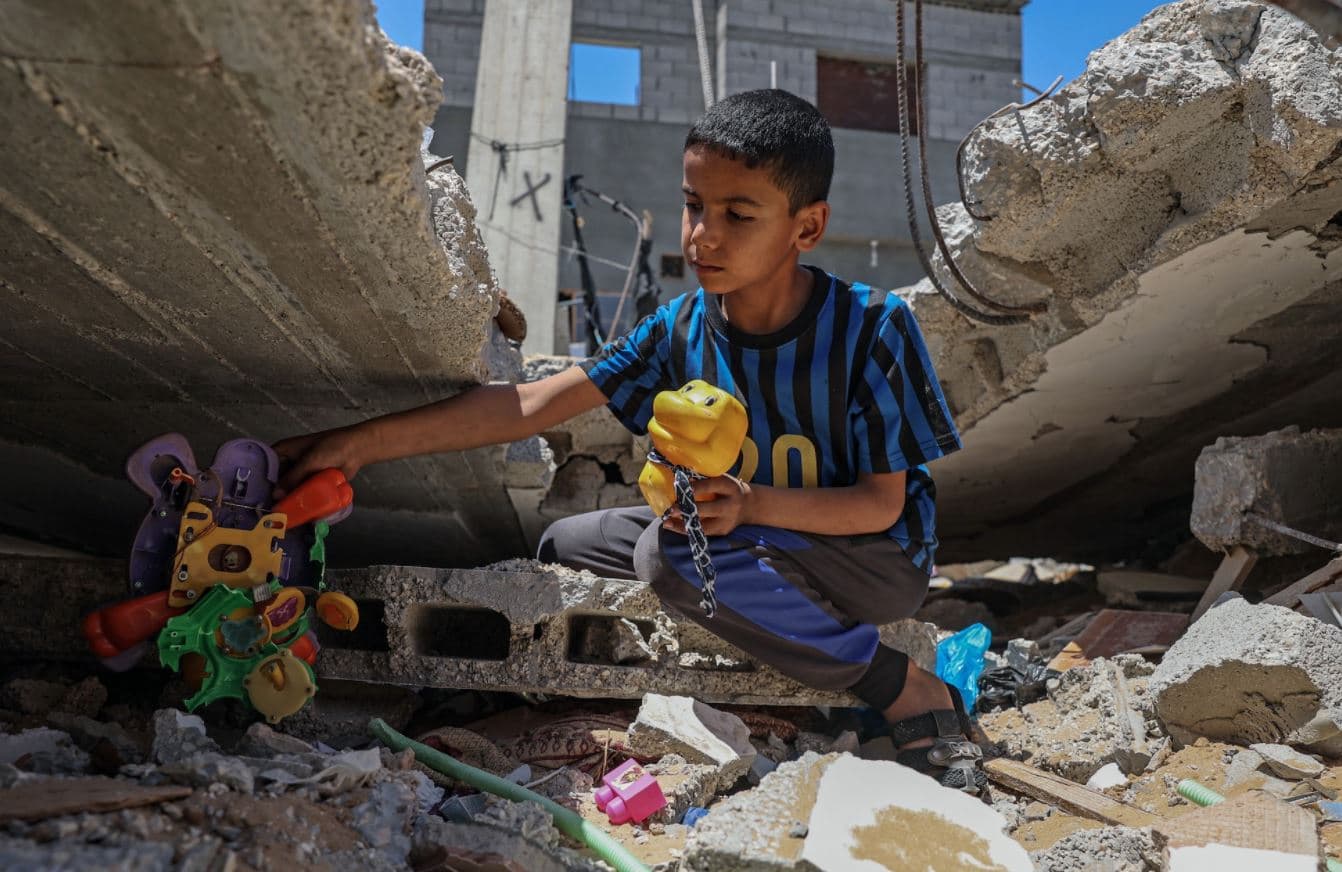 Unicef: Mijëra fëmijë janë në rrezik nga përshkallëzimi i luftës në Rafah