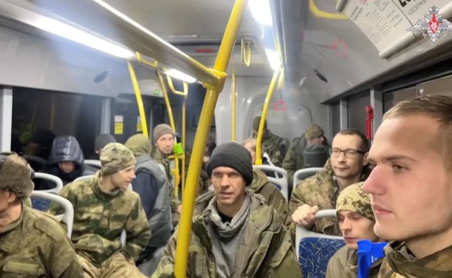 Rusia dhe Ukraina shkëmbejnë qindra të burgosur