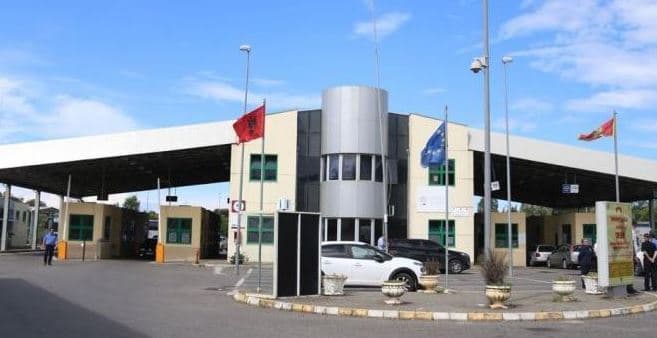  Ishte shpallur në kërkim për vjedhje, vihet në pranga 27-vjeçari në Muriqan