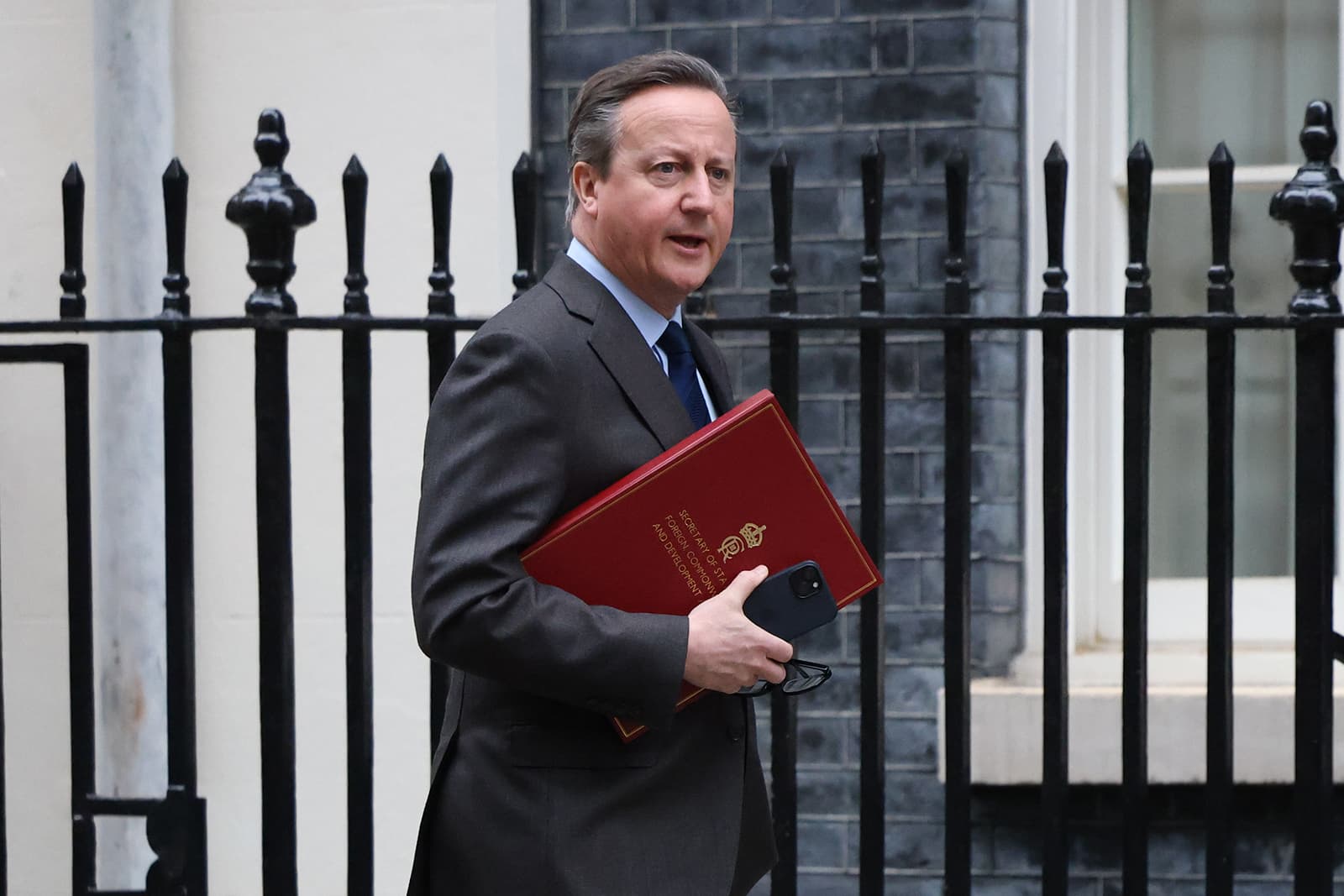 Cameron: Izraeli mund të jetë në shkelje të ligjit ndërkombëtar nëse mohon ndihmën për Gazën