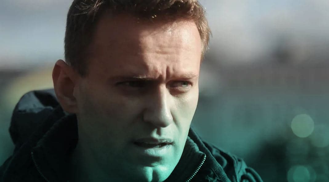 Sulme, helmime, sëmundje/ Të gjitha rastet kur Navalny i shpëtoi vdekjes