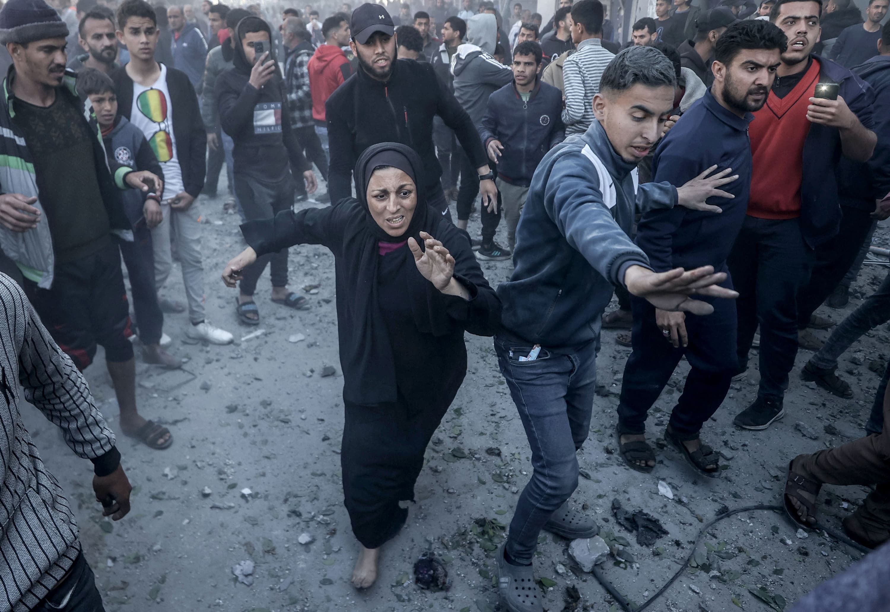 Sulmet ajrore izraelite vrasin 13 palestinezë në Rafah, mes tyre gra dhe fëmijë