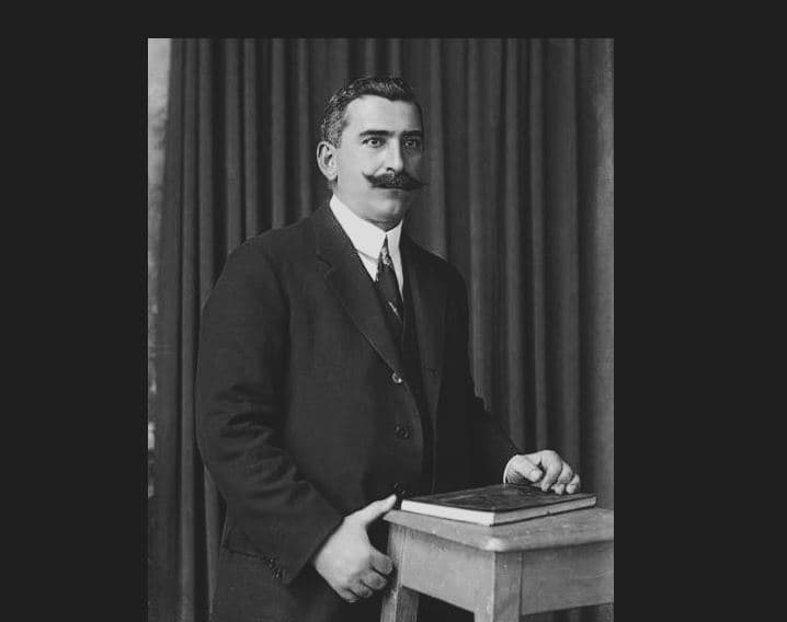 Përkujtohet në ditën e lindjes, patrioti dhe firmëtari i Deklaratës së Pavarësisë, Luigj Gurakuqi