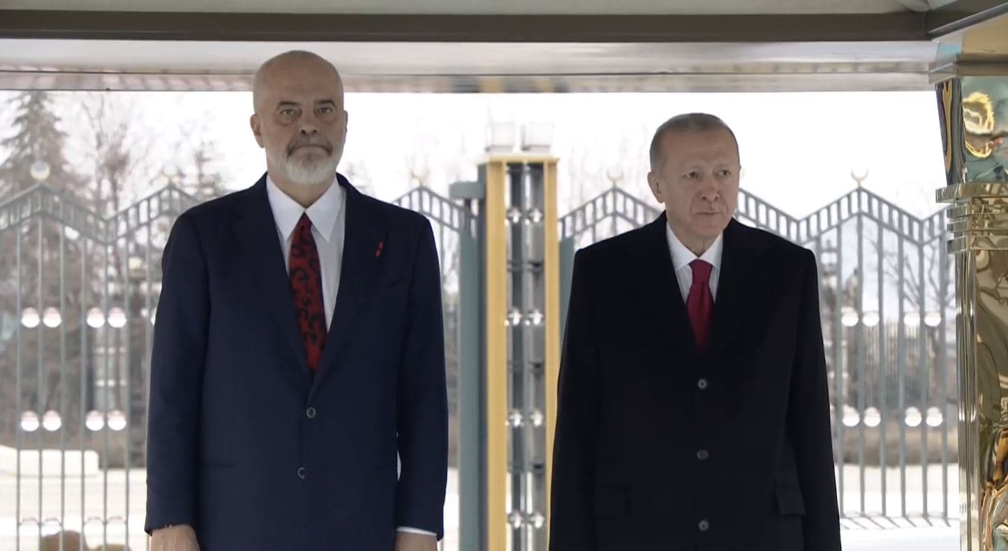 Rama vizitë zyrtare në Turqi/ Zhvillohet mbledhja e bashkëpunimit të nivelit të lartë