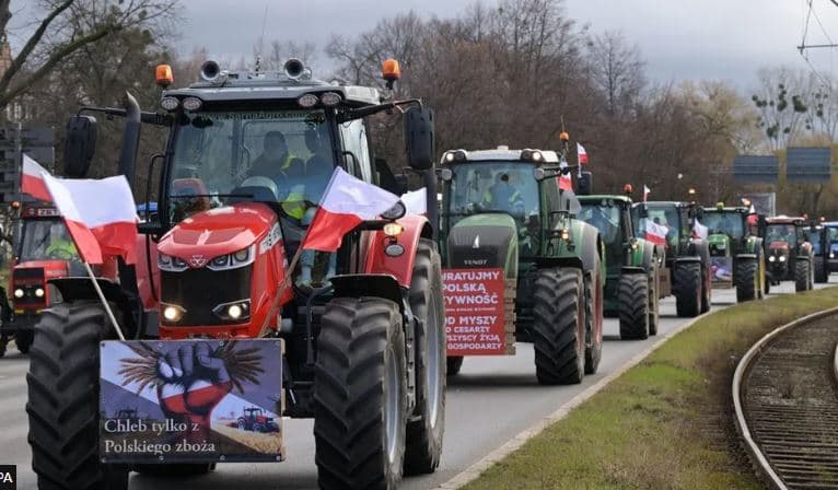 Fermerët polakë në protestë, bllokojnë kufirin me Ukrainën