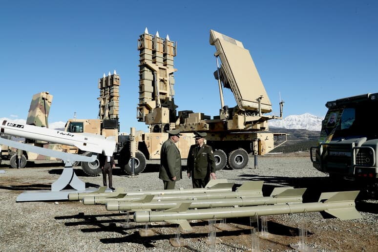 Irani dërgon qindra raketa balistike në Rusi