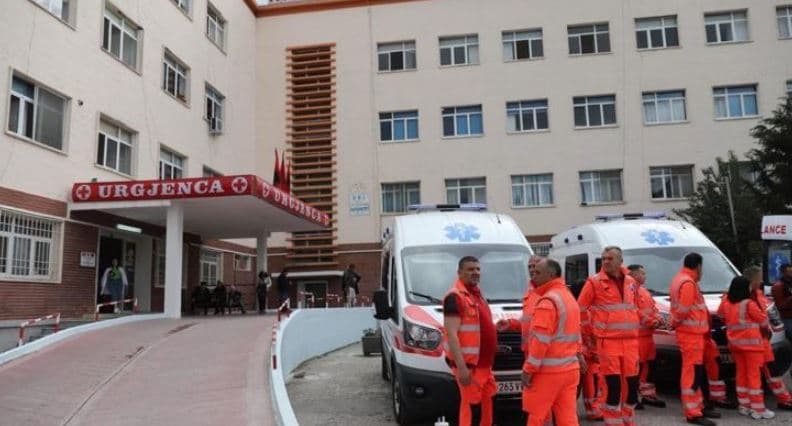 Vlorë/ Konsumoi fotoksinë, përfundon në spital 62-vjeçarja