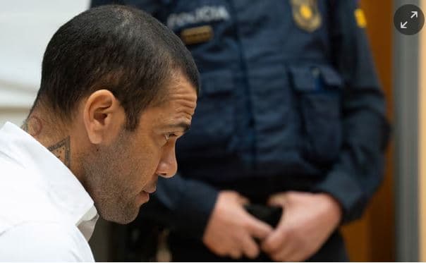 Abuzoi seksualisht me një vajzë, Dani Alves dënohet me 4 vite e 6 muaj burg