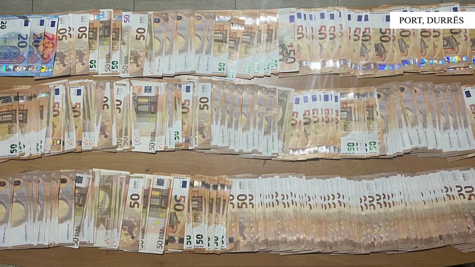Sekuestrohen mijëra euro dhe paund në kufi, arrestohen tre persona në kërkim