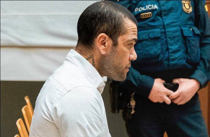 Dani Alves dënohet me katër vite e gjysmë burg