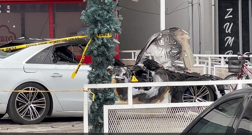 Detaje nga shpërthimi në Shkodër/ Autori zbriti nga motori dhe i hodhi makinës lëndë djegëse
