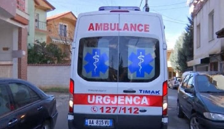 Tiranë/ Pësoi atak kardiak dhe u rrëzua në fushë, ndërron jetë 16-vjeçari