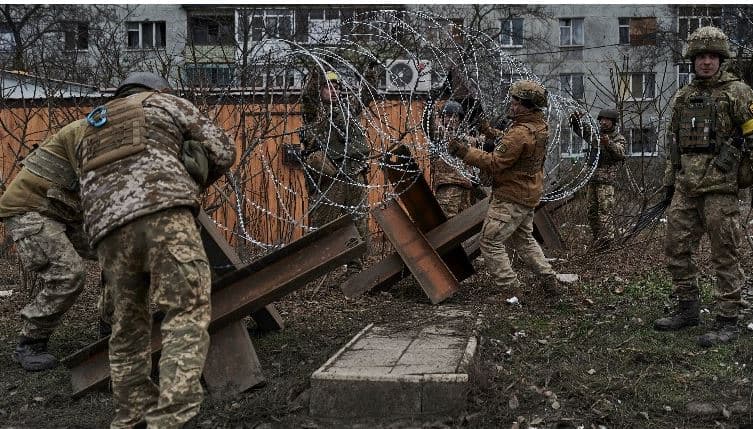 NATO premton më shumë ndihmë për Ukrainën, paralajmëron situatë serioze në fushën e betejës