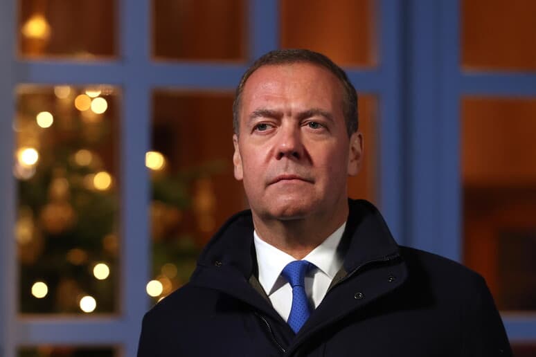 Medvedev: Rusia do të hakmerret për sanksionet e reja
