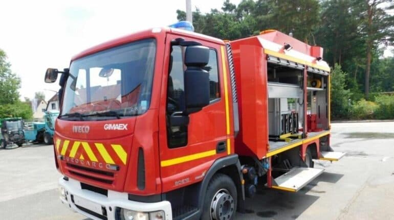 Përfshihet nga flakët një servis makinash në Shkodër, dyshimet e policisë