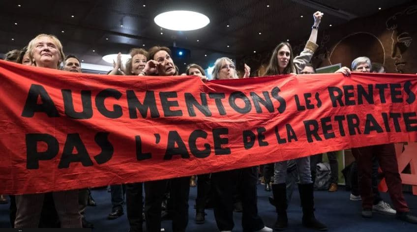 Zviceranët në referendum, votojnë për t’i dhënë vetes një pension më të madh