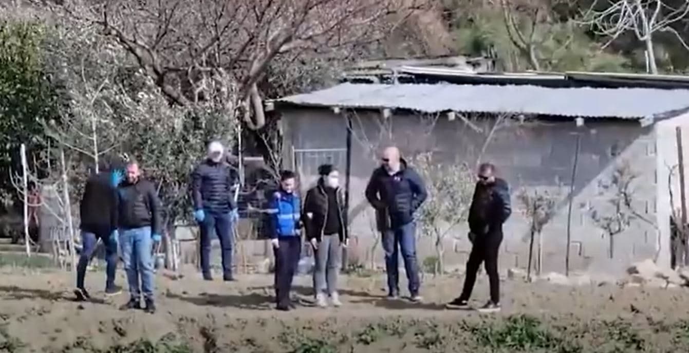 Hetimet për vrasjen në Shënavlash/ Shkak, dyshohet për konflikte pronësie mes familjarëve (VIDEO)
