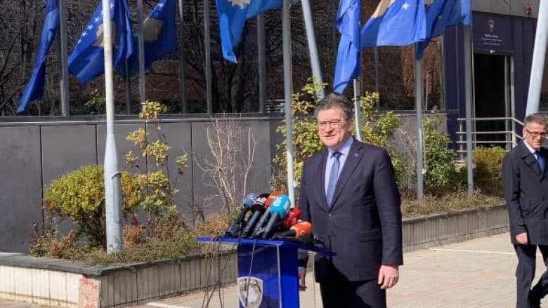 Lajçak pas takimit me zv.kryeministrin e Kosovës: Duam më shumë përparim në zbatimin e marrëveshjeve bazike