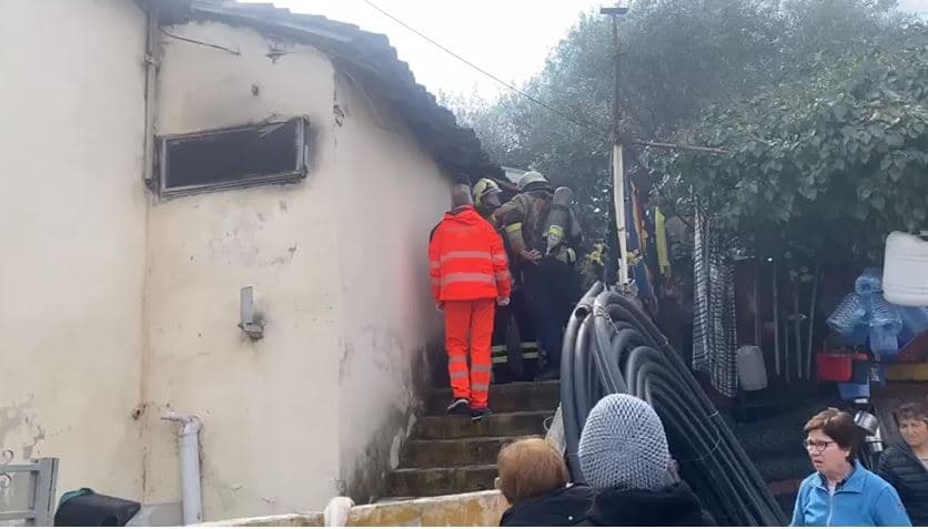  Digjet një banesë në Vlorë, vdes 70-vjeçari i paralizuar
