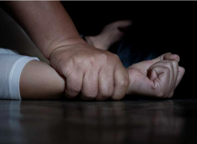 U abuzua seksualisht 11 vite nga njerku shqiptar, 25-vjeçarja: Nëna s’dinte gjë, filmonte gjithçka dhe më kërcënonte se do t’i publikonte