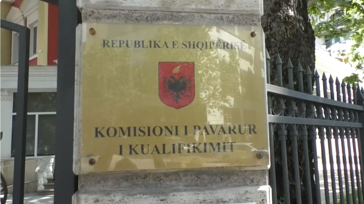 Nga vetingu, në gjykatë. Komisionerët e KPK-së, kërkesë Ramës për vende pune