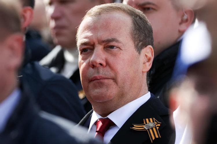 Medvedev: Biden është turpi i SHBA