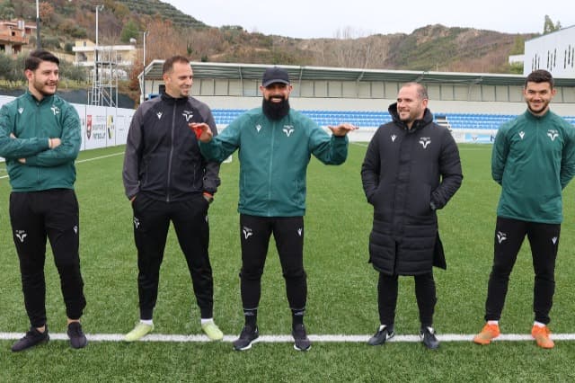 Vora mbetet pa trajner, largohet Klodian Arbëri