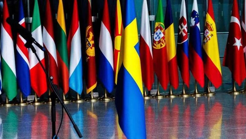 Flamuri suedez ngrihet në selinë e NATO-s në Bruksel