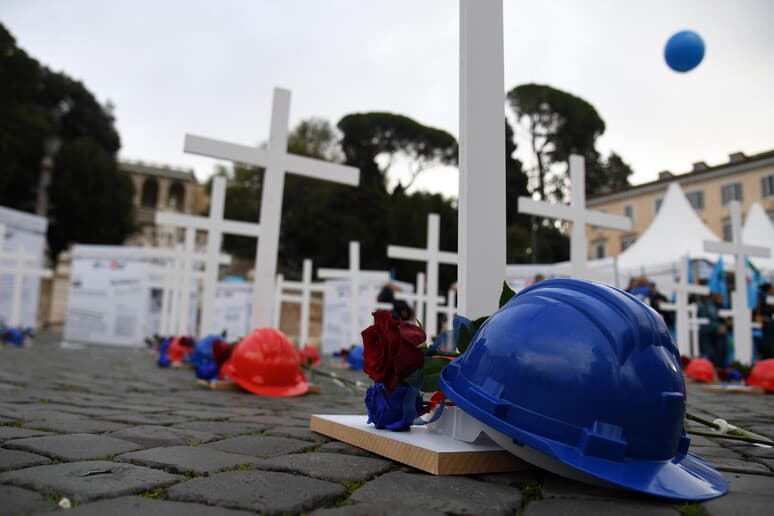 Bie nga kantieri i ndërtimit, humb jetën shqiptari në Itali