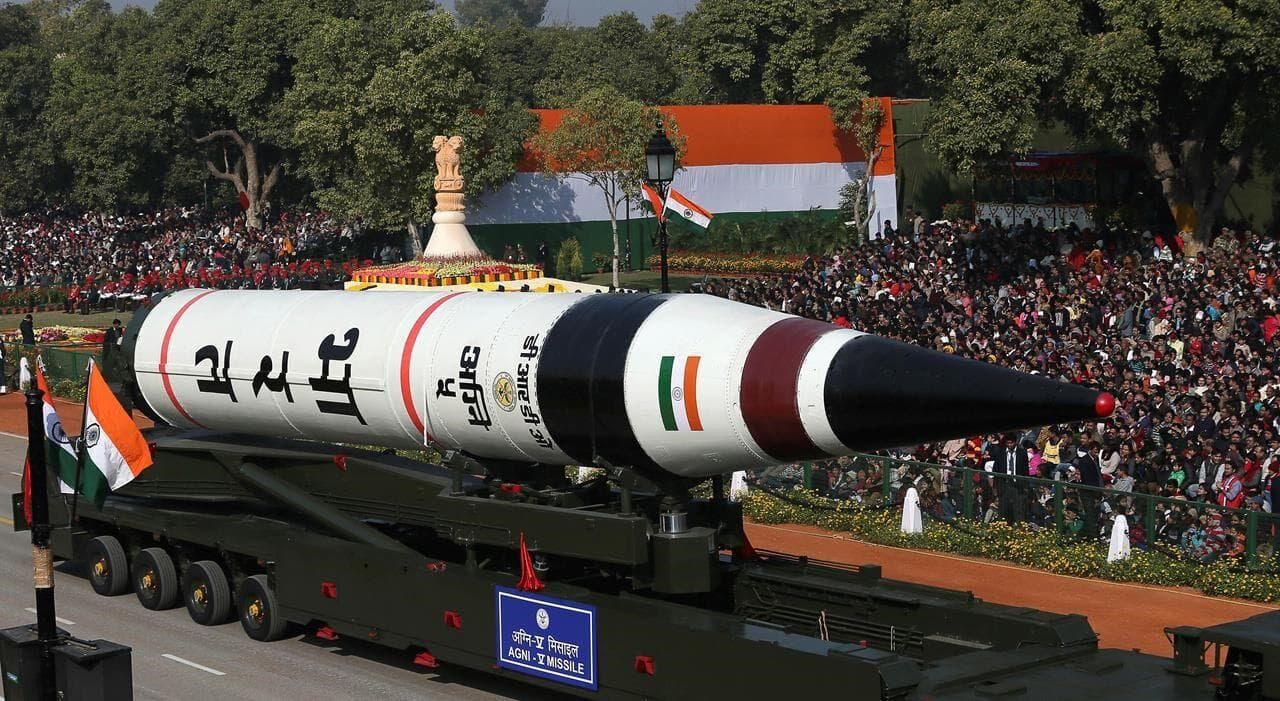 Mund të mbajë shumë koka luftarake, India kryen fluturimin e parë të raketës së zhvilluar në vend 