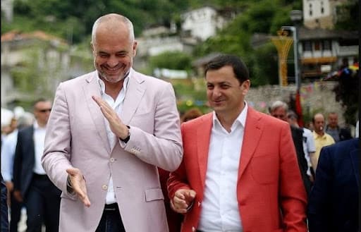 Rama emëron Vangjel Tavon, prefekt të qarkut Vlorë
