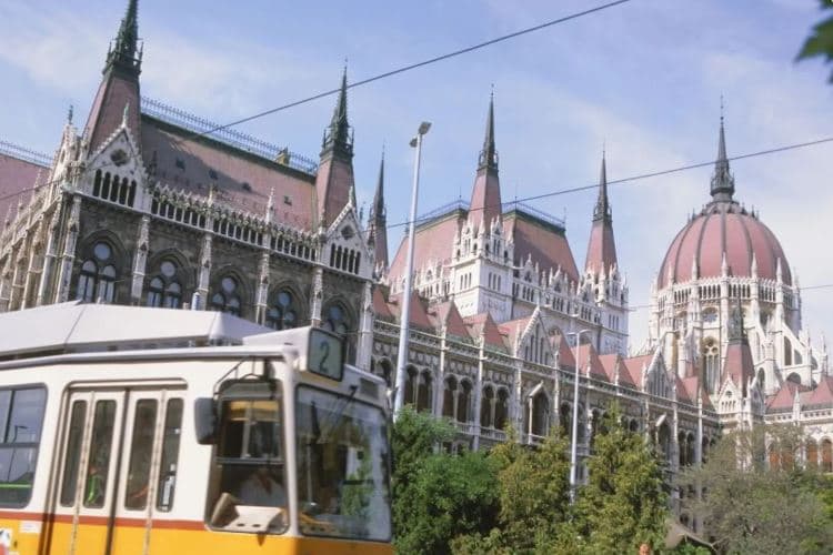 Pa makina, Budapesti shpërblehet për lëvizjen e gjelbër