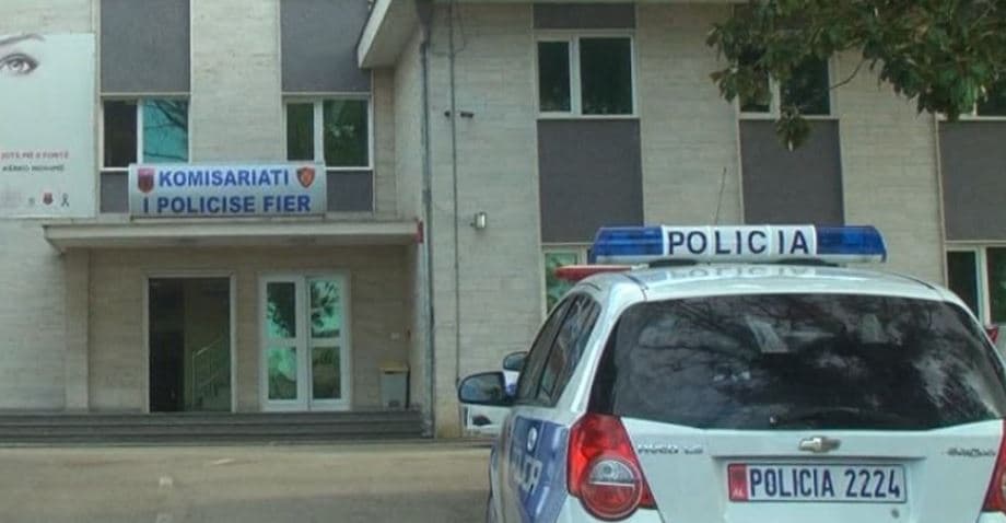 Fier/ Arrestohen në flagrancë 2 shtetas, po punohet për kapjen e 2 të tjerëve