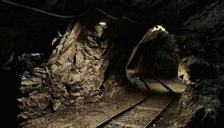 Shembet miniera në Rusi, 13 persona nën rrënoja