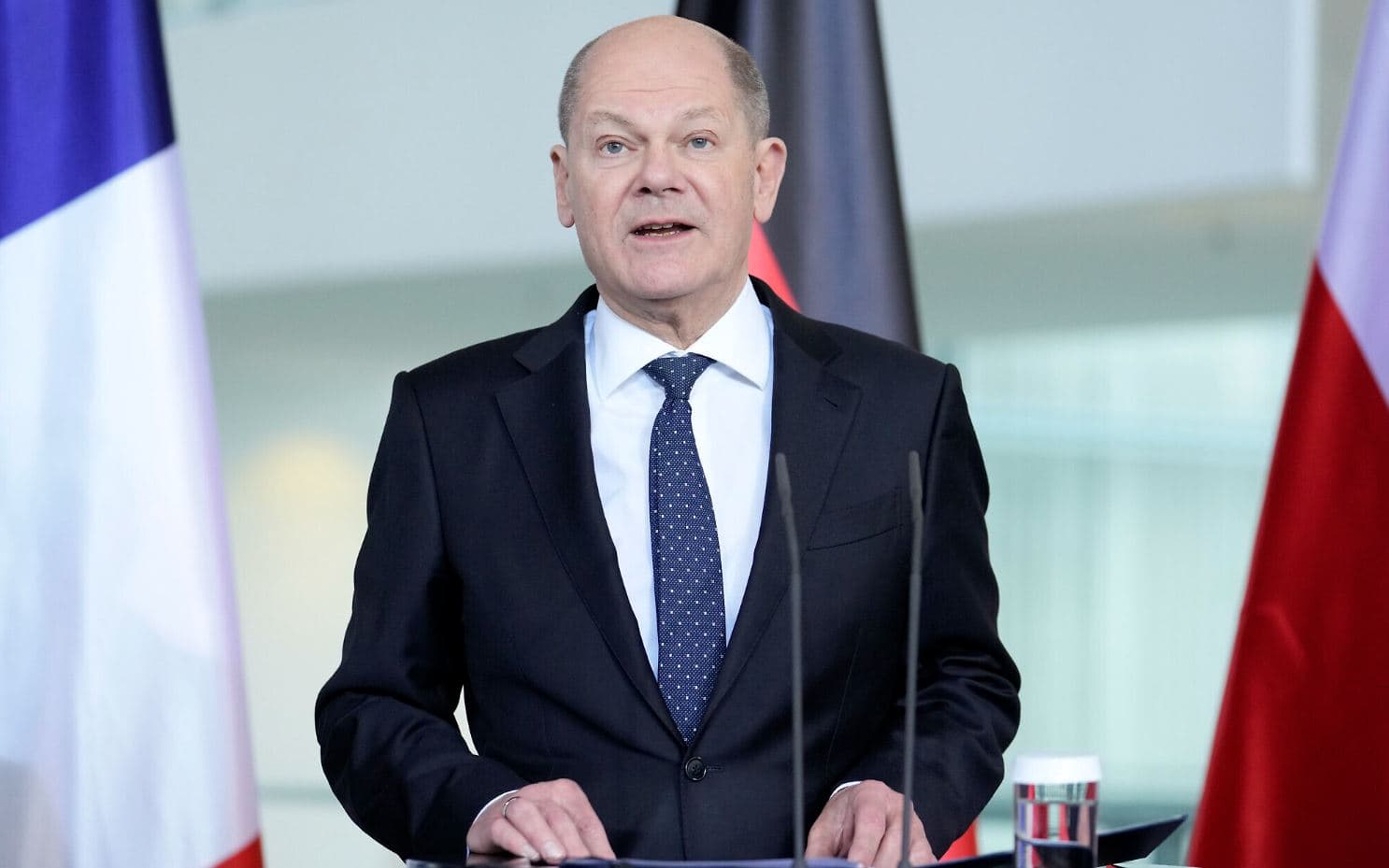 Scholz: Putini e ka gabim nëse mendon se nuk do të mbështesim Ukrainën