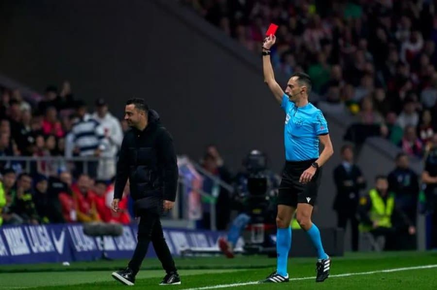 U ndëshkua ndaj Atletico Madrid, Xavi pezullohet dy ndeshje