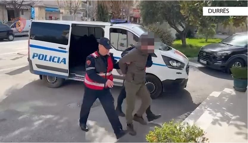 28-vjeçari në Durrës arrestohet teksa vidhte një automjet