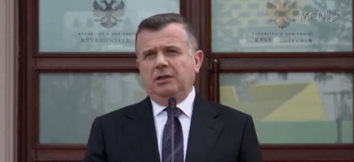 Regjistrimi i adresave të emigrantëve. Diaspora: Sanksionuese dhe agresive, nuk besojmë te e-Albania