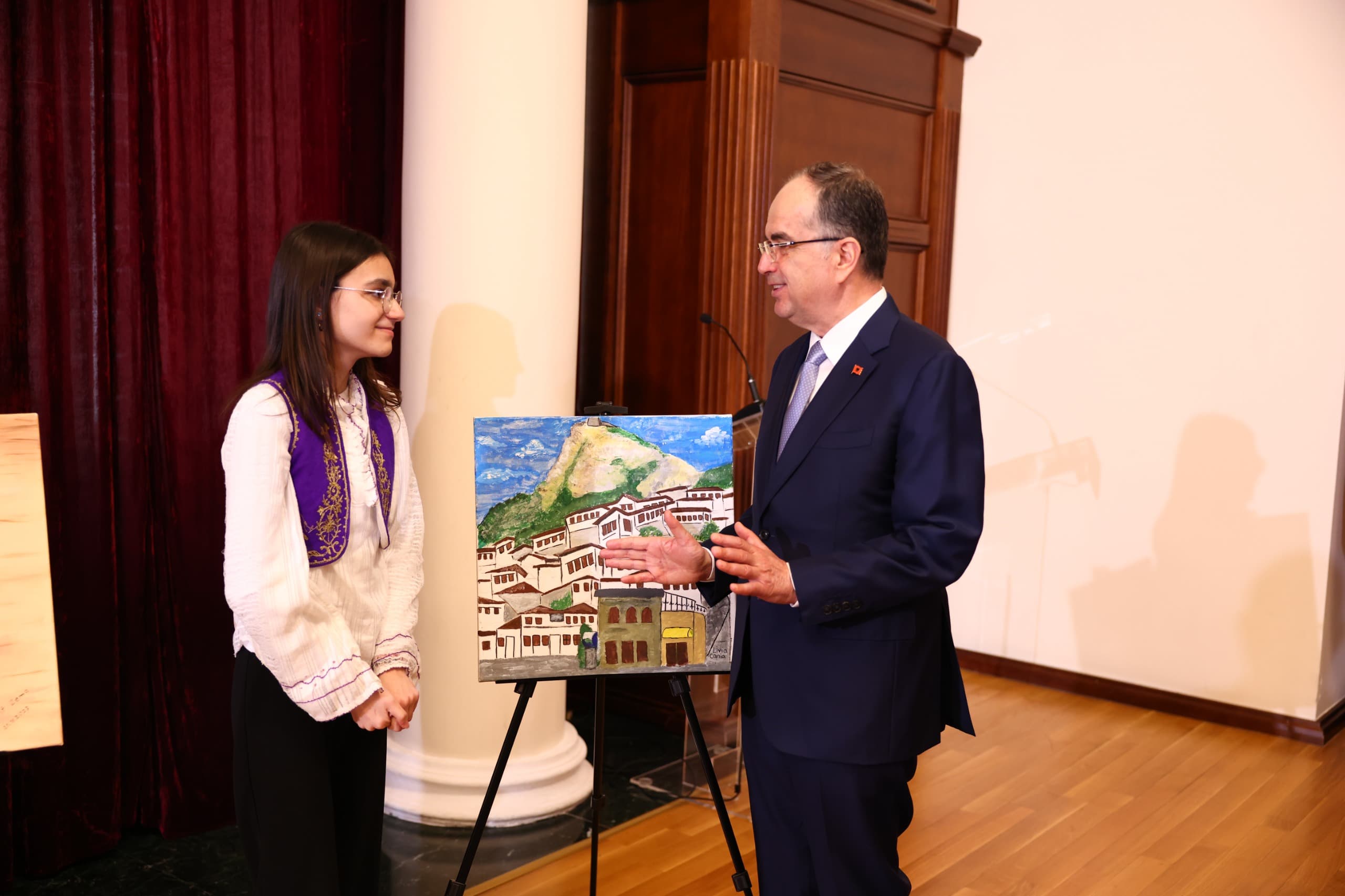 Një ekspozitë e vogël në Presidencë
