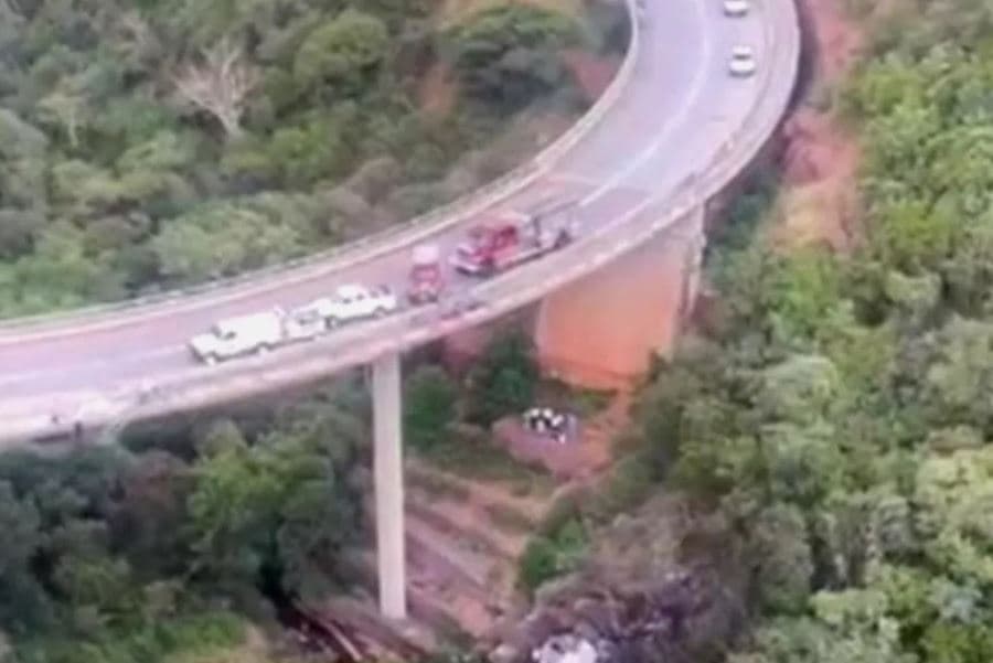 Aksidentohet autobusi me pelegrinë në Afrikën e Jugut, 45 të vdekur