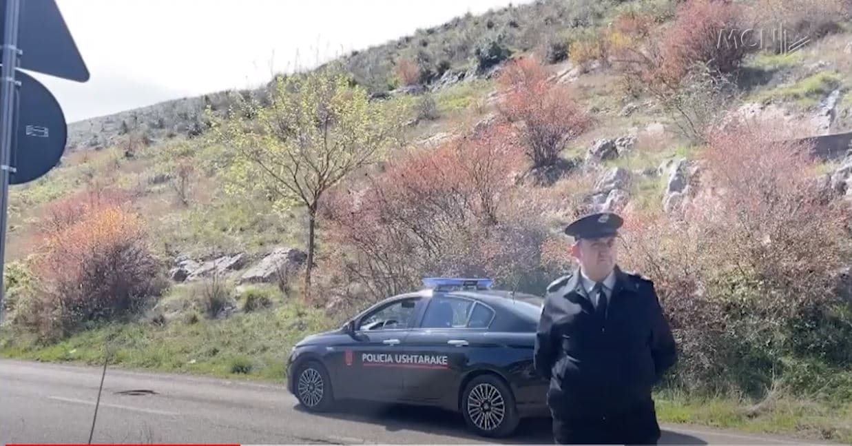 Nis ndërtimi i kampit të refugjatëve. Gjadër, rehabilitohet rruga dhe sheshi në bazën ushtarake