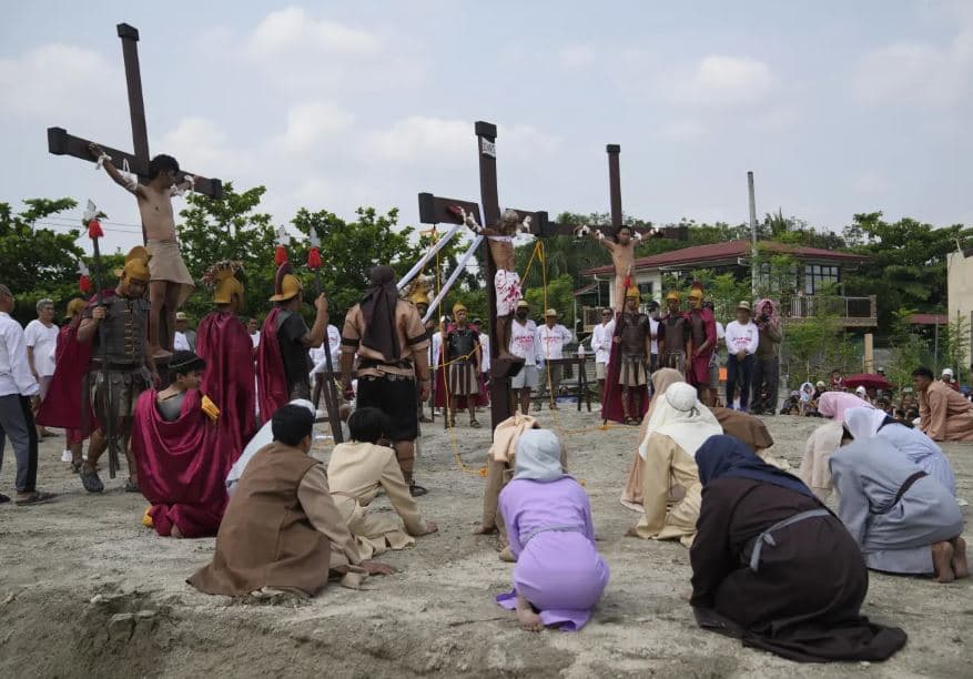 E premtja e mirë, filipinasi gozhdohet për të 35-ën herë në kryq