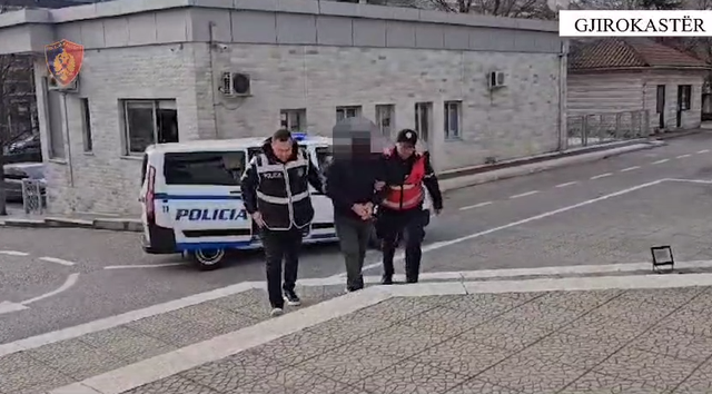 I dehur me armë gjahu në makinë, arrestohet një person në Gjirokastër