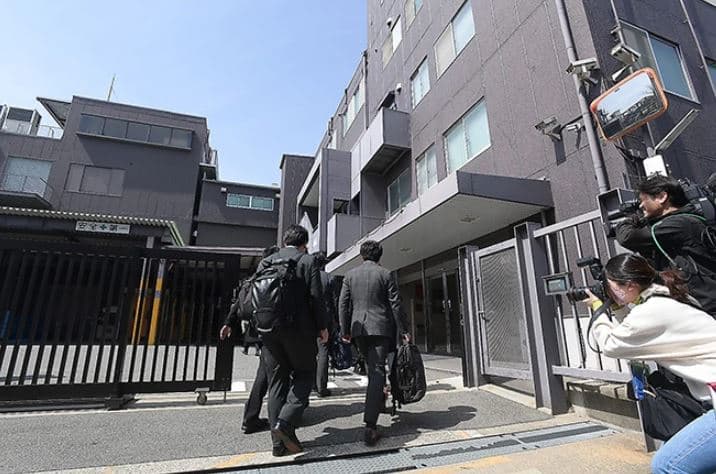 5 vdekje, autoritetet japoneze inspektojnë fabrikat që prodhojnë suplementet shëndetësore 
