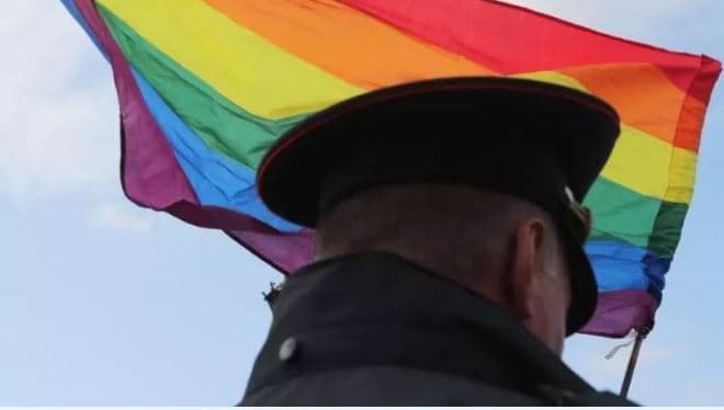 Arrestohen pronarët e lokalit LGBT në Rusi, rrezikojnë 10 vite burg për “ekstremizëm”