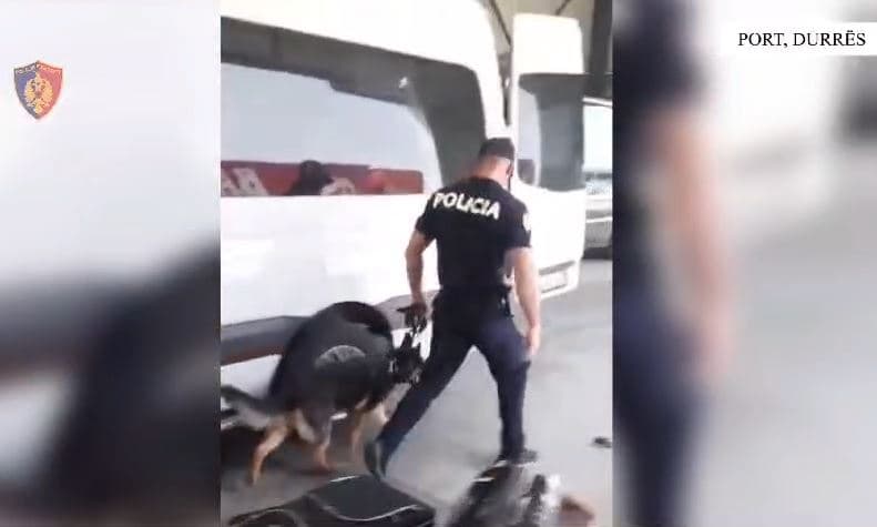 Durrës/ Tentuan të fusnin në Shqipëri sende me vlerë të përfituara nga krimi, 3 të arrestuar
